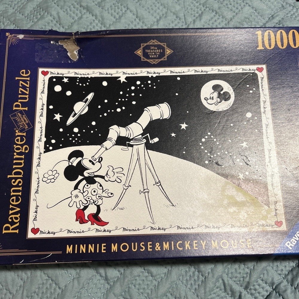 Ravensburger Disney Treasures from The Vault Minnie Mouse & Mickey Mouse 1000 pc